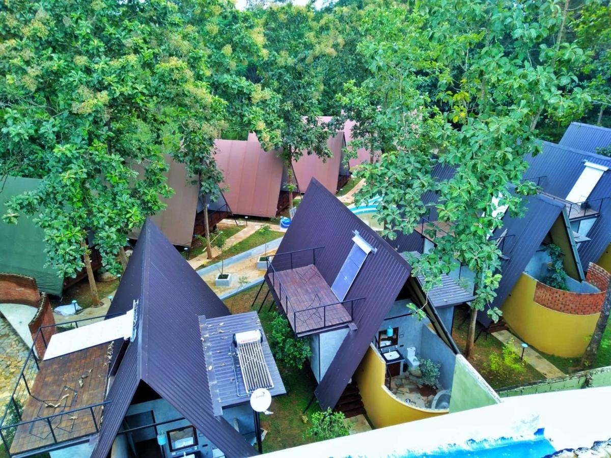 Kottawatta River Bank Resort Udawalawe Esterno foto