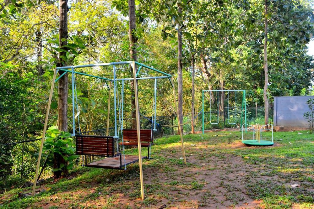 Kottawatta River Bank Resort Udawalawe Esterno foto