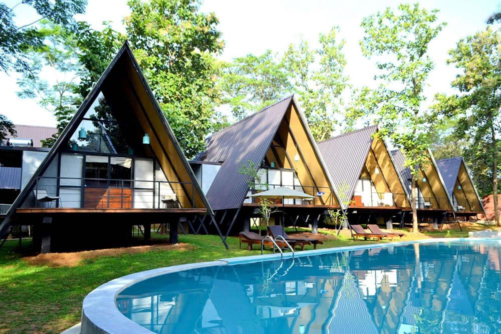 Kottawatta River Bank Resort Udawalawe Esterno foto